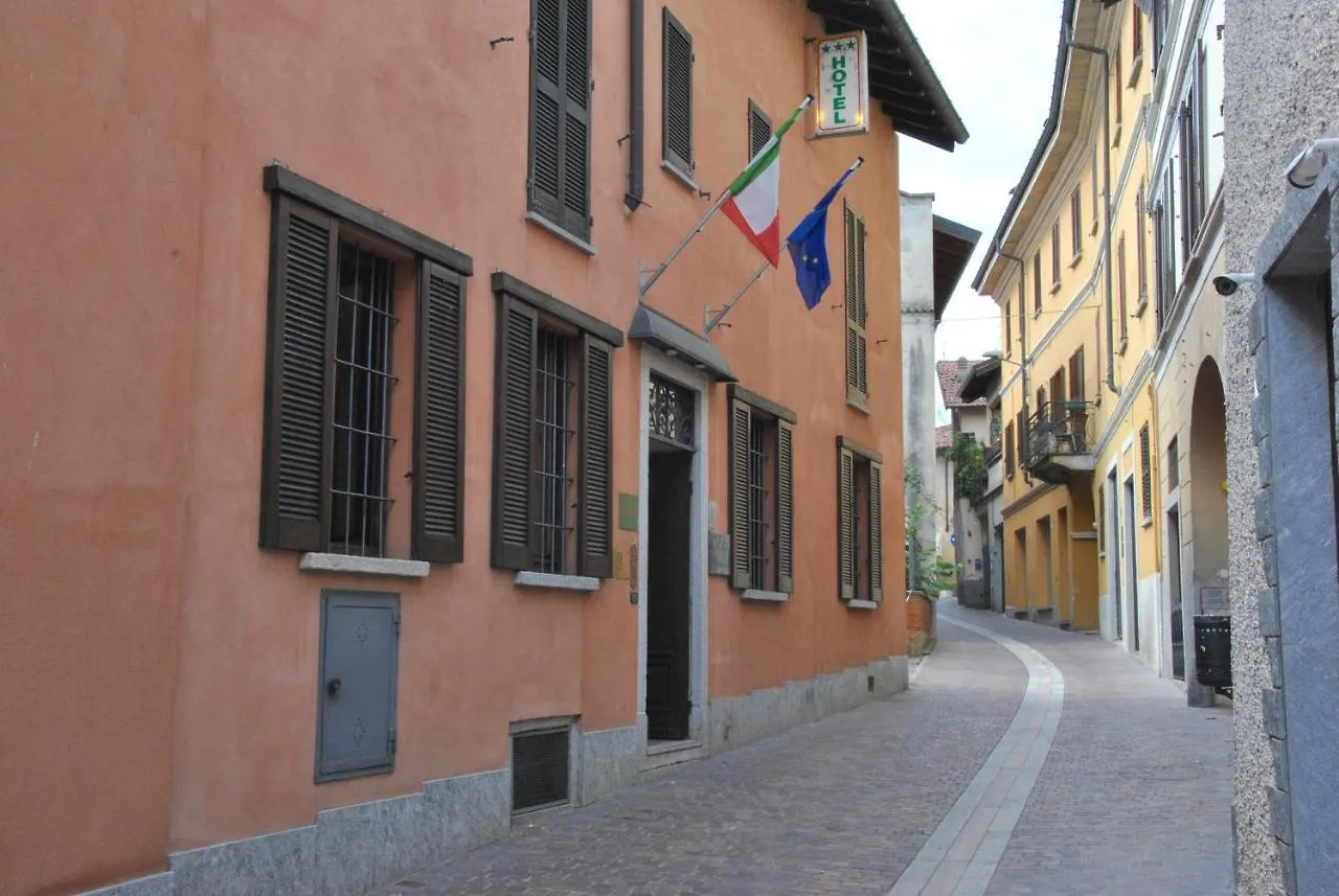 Hotel Pavone Angera