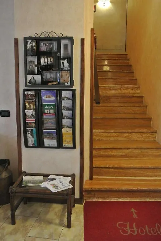 Hotel Pavone Angera
