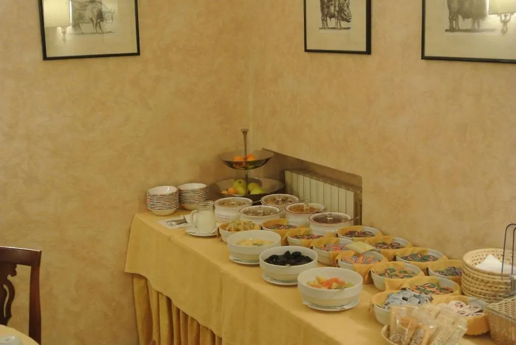 Hotel Pavone Angera